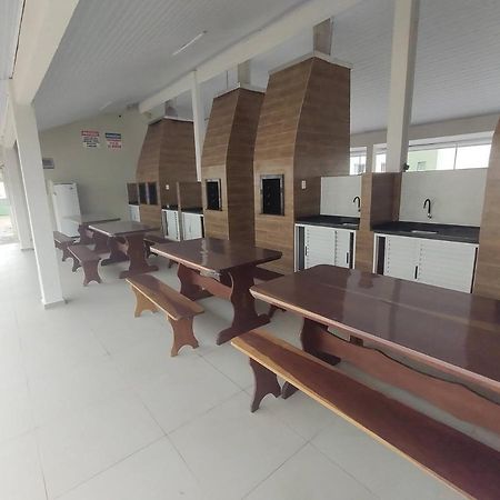 APTO ESPETACULAR a 50 m do Mar em Condomínio com PISCINAS MARAVILHOSAS Guaratuba Exterior foto