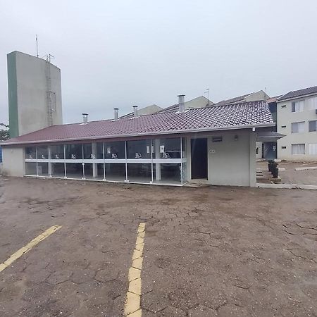 APTO ESPETACULAR a 50 m do Mar em Condomínio com PISCINAS MARAVILHOSAS Guaratuba Exterior foto