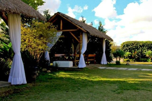 APTO ESPETACULAR a 50 m do Mar em Condomínio com PISCINAS MARAVILHOSAS Guaratuba Exterior foto